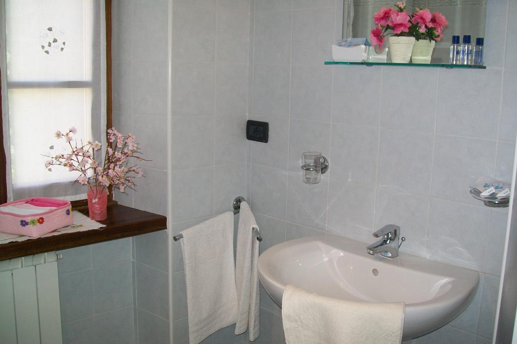 La Casa Del Borgo Apartman Beverino Szoba fotó